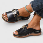 The Manuela Slide Sandal